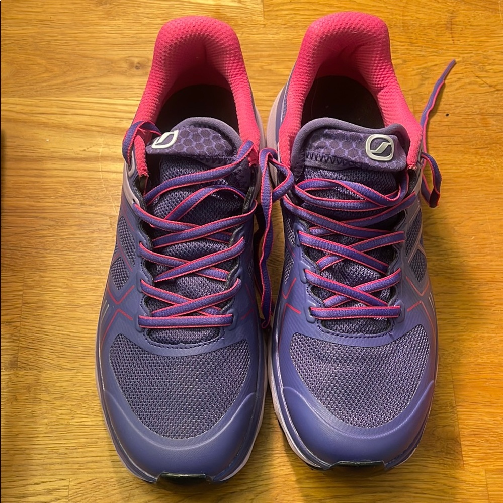 Scarpa Women's Purple and Pink Athletic Shoes New